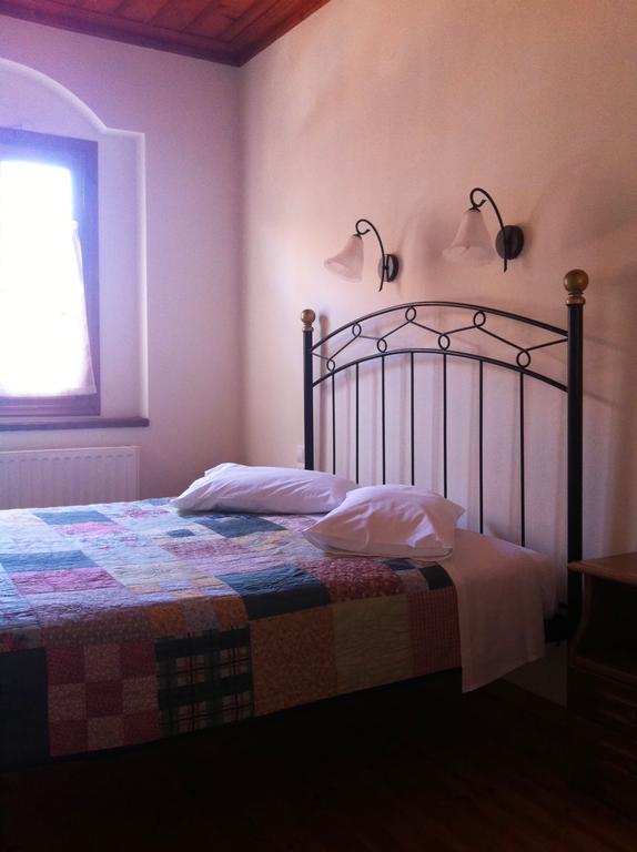 Guesthouse Kolenti ปอร์เตเรีย ภายนอก รูปภาพ